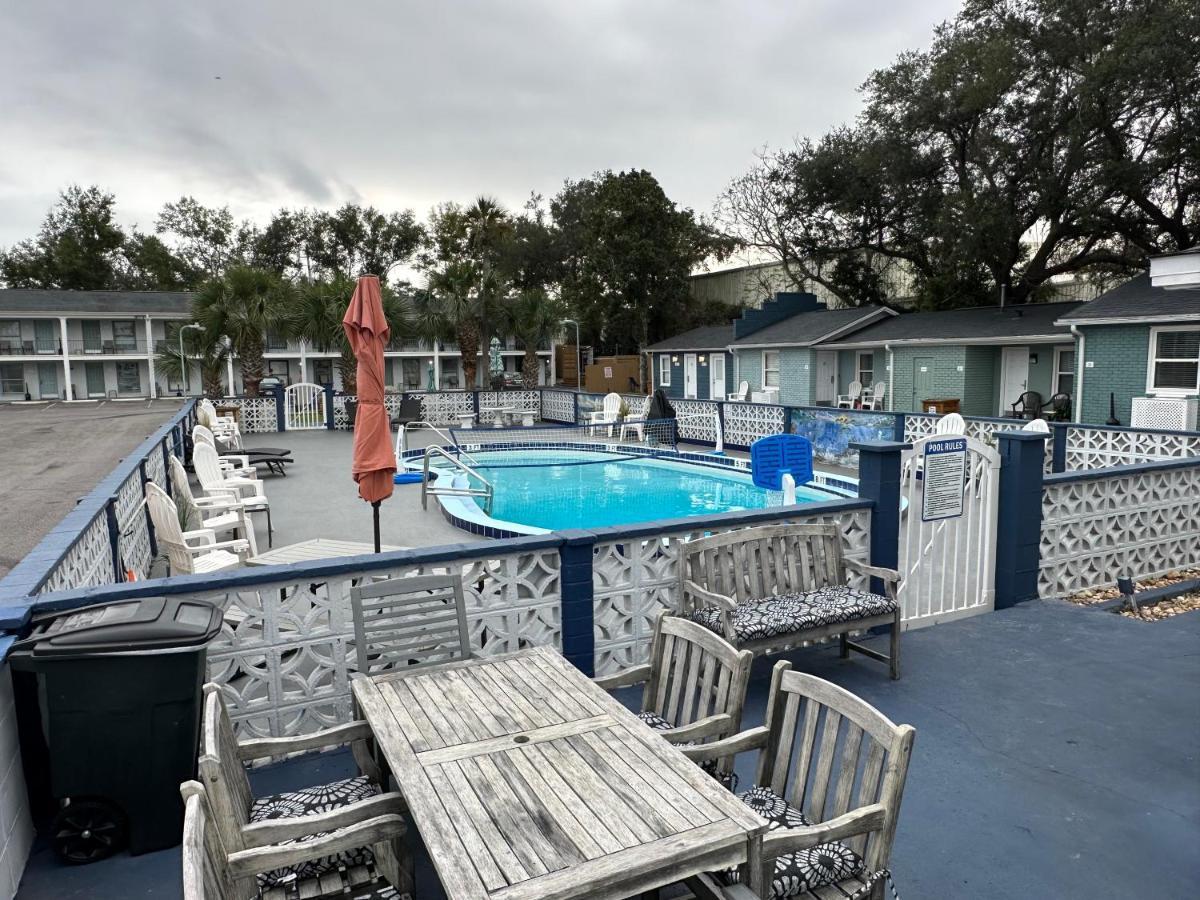 Gulf Coast Inn Галф-Бриз Экстерьер фото